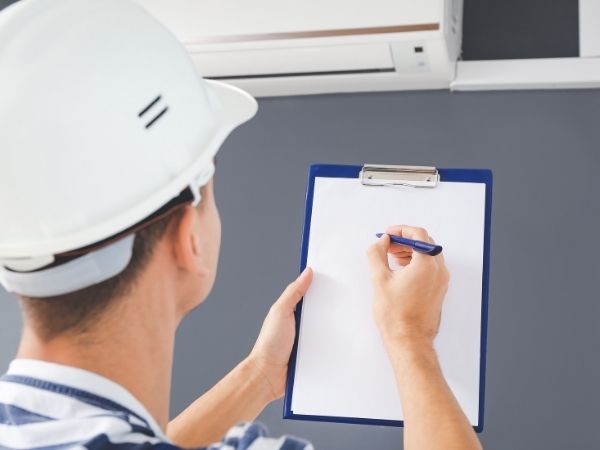 マルチエアコンの電源工事は専門業者に依頼しよう