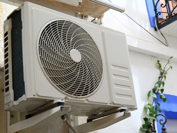マルチエアコンの工事費用の内訳