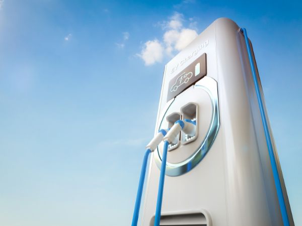 法人が利用できるEV充電設備補助金