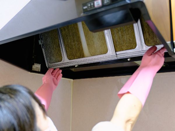 レンジフード交換が必要になるタイミング